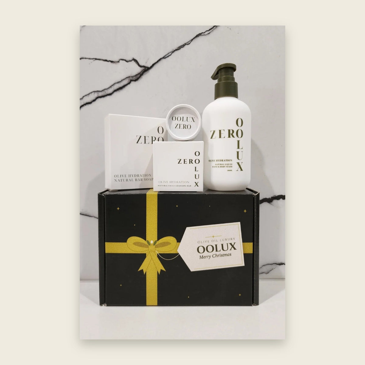 Simply Olive OOLUX Christmas gift box